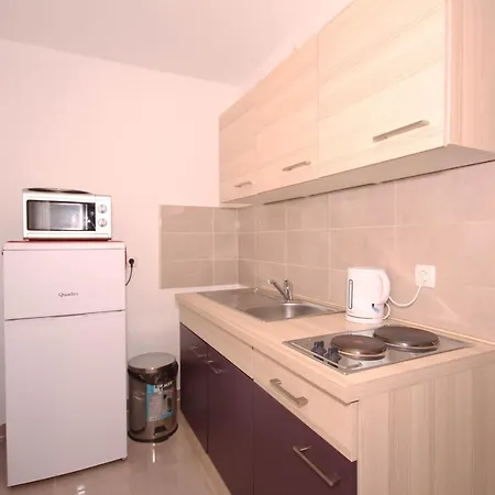 With A Parking Space Stinjan, - 14106 Apartment Pula