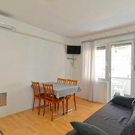 With A Parking Space Stinjan, - 19643 Apartment Pula