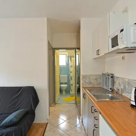 With A Parking Space Stinjan, - 19643 Apartment