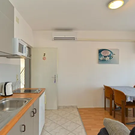 With A Parking Space Stinjan, - 19643 Apartment