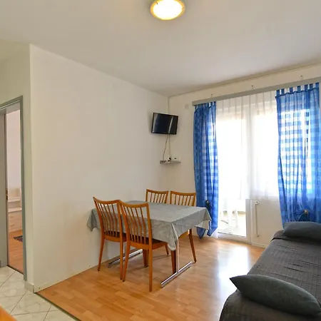 With A Parking Space Stinjan, - 19643 Apartment Pula